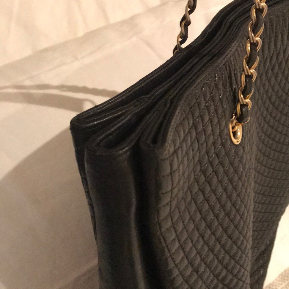 COPY - COPY - BALLY Stunning Calf skin shoulder t… - Picture 9 of 13